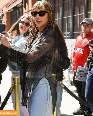 Miley Cyrus photo #3369