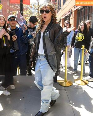 Miley Cyrus photo #3372