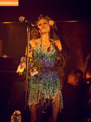 Miley Cyrus photo #3574