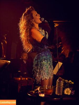 Miley Cyrus photo #3578