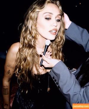 Miley Cyrus фото #3737