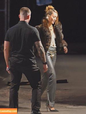 Miley Cyrus photo #3750