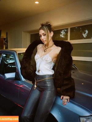Miley Cyrus photo #3754