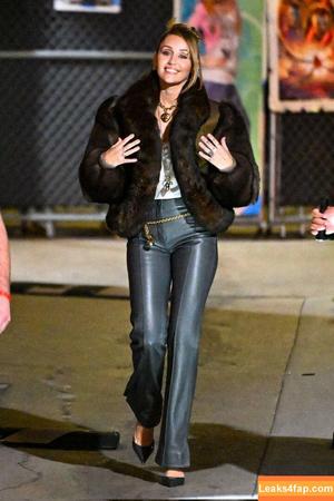 Miley Cyrus photo #3760