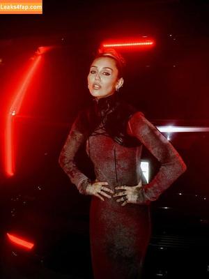 Miley Cyrus photo #3767