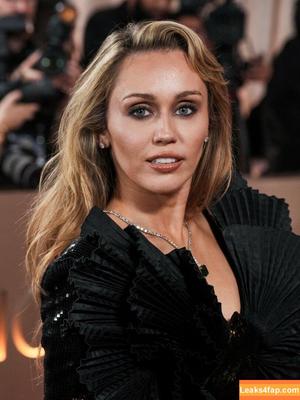 Miley Cyrus photo #3840