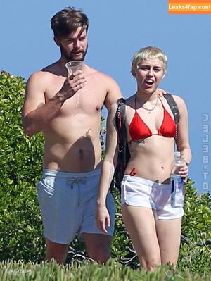 Miley Cyrus photo #3924