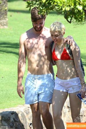 Miley Cyrus photo #3939