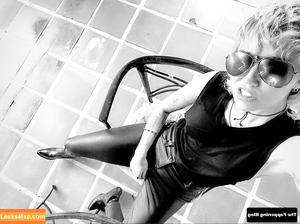 Miley Cyrus photo #3942