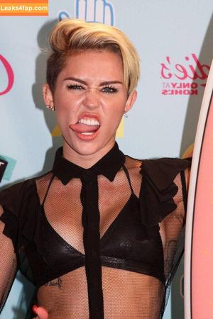 Miley Cyrus photo #3949