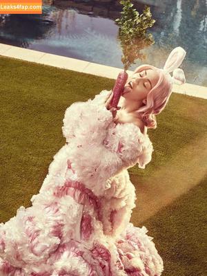 Miley Cyrus photo #3991