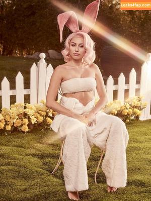 Miley Cyrus photo #3993