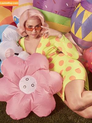 Miley Cyrus photo #3997