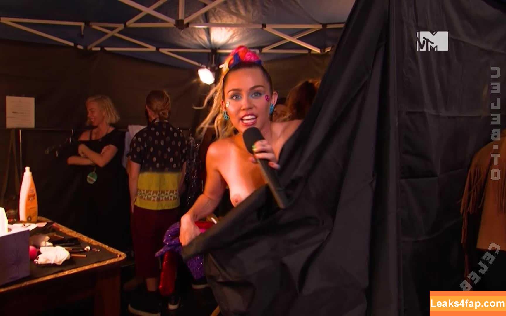 Miley Cyrus / https: / mileycyrus leaked photo photo #4018
