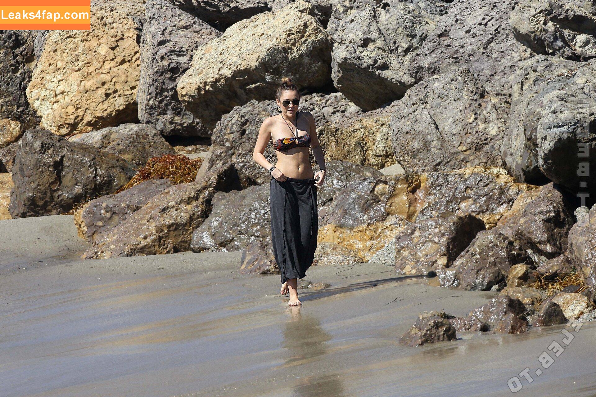 Miley Cyrus / https: / mileycyrus leaked photo photo #4040