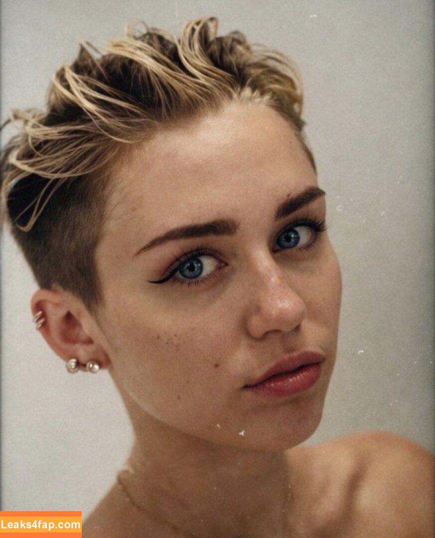 Miley Cyrus / https: / mileycyrus слитое фото фото #4079