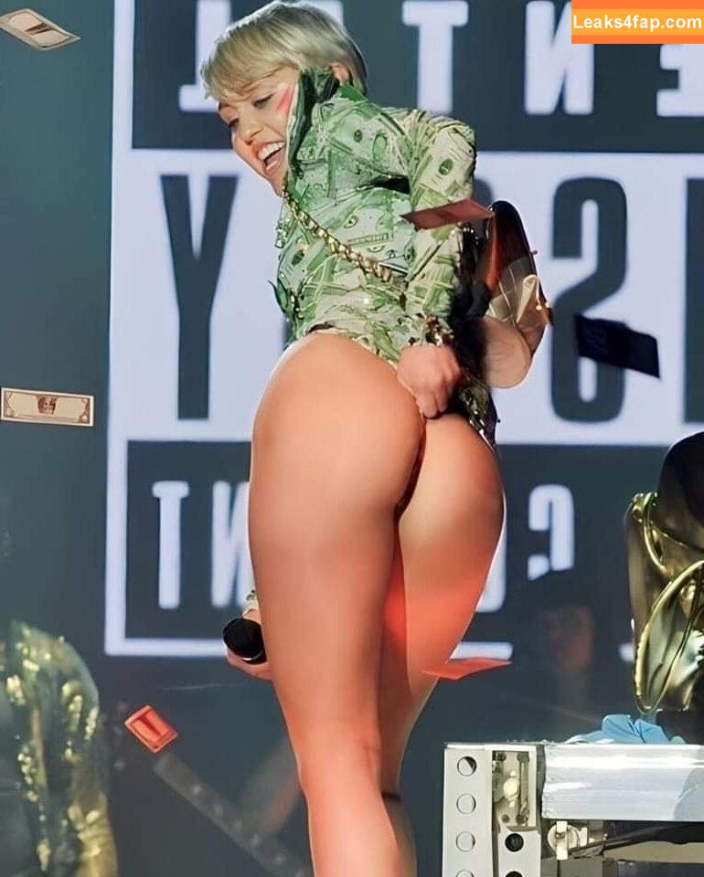 Miley Cyrus / https: / mileycyrus leaked photo photo #4081