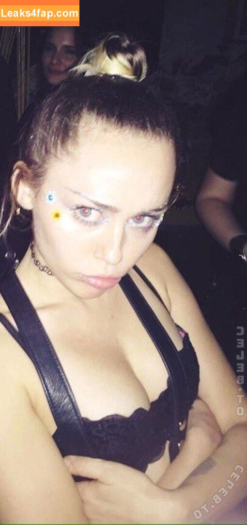 Miley Cyrus / https: / mileycyrus leaked photo photo #4117