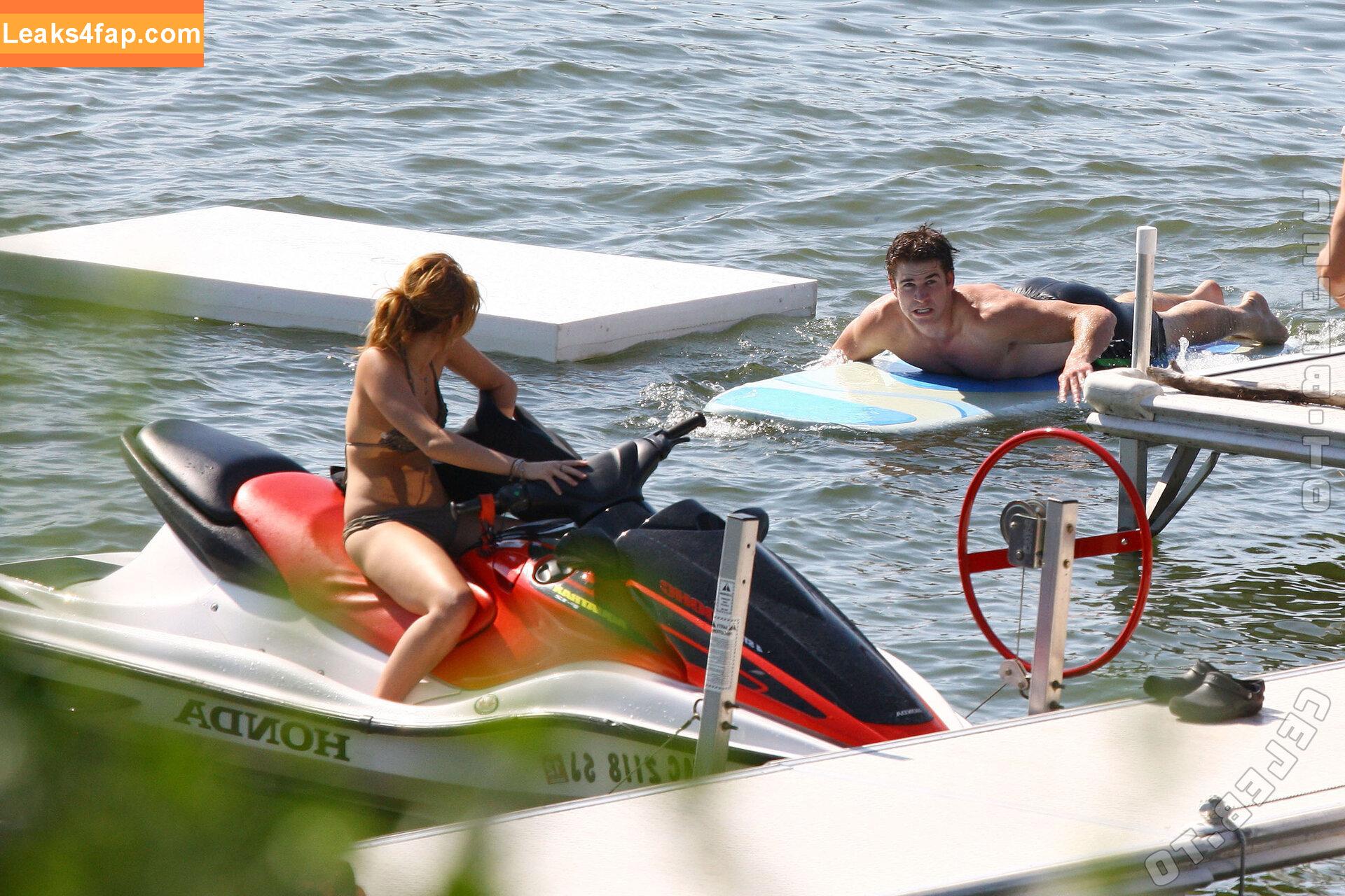 Miley Cyrus / https: / mileycyrus leaked photo photo #4130
