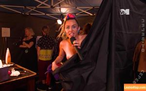 Miley Cyrus photo #4018