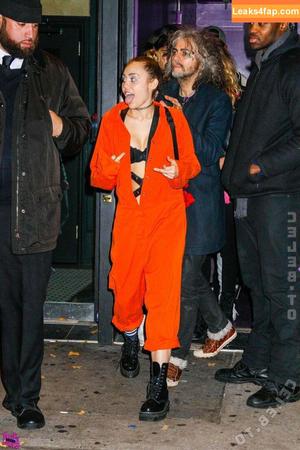 Miley Cyrus photo #4115