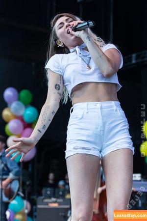 Miley Cyrus photo #4120