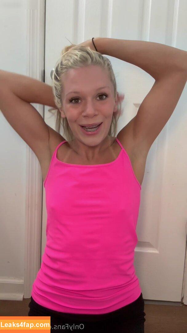 Miley /  leaked photo photo #0050