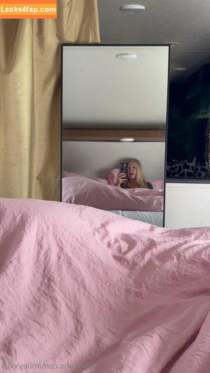 Miley photo #0105