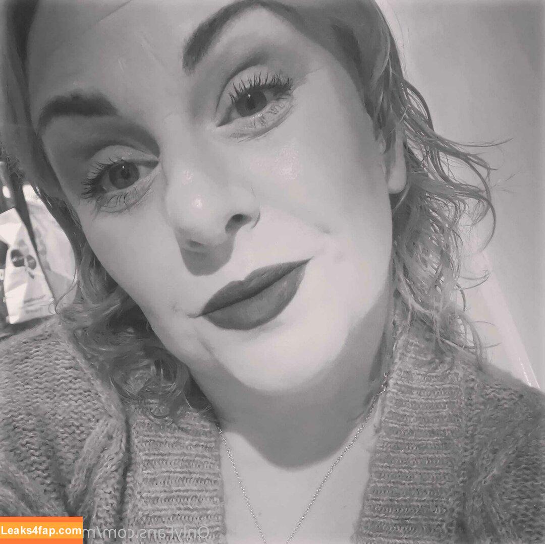 milfshellfree /  leaked photo photo #0007