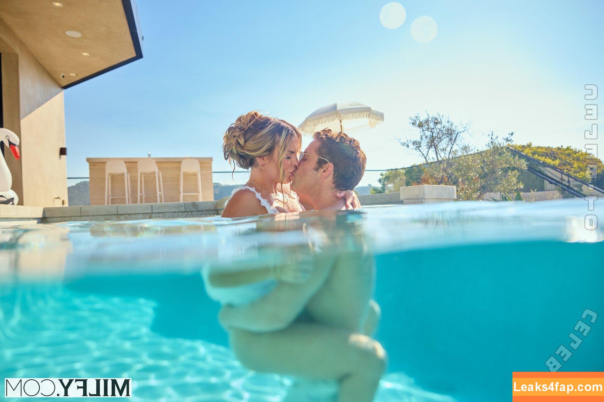 Milfy /  слитое фото фото #0039