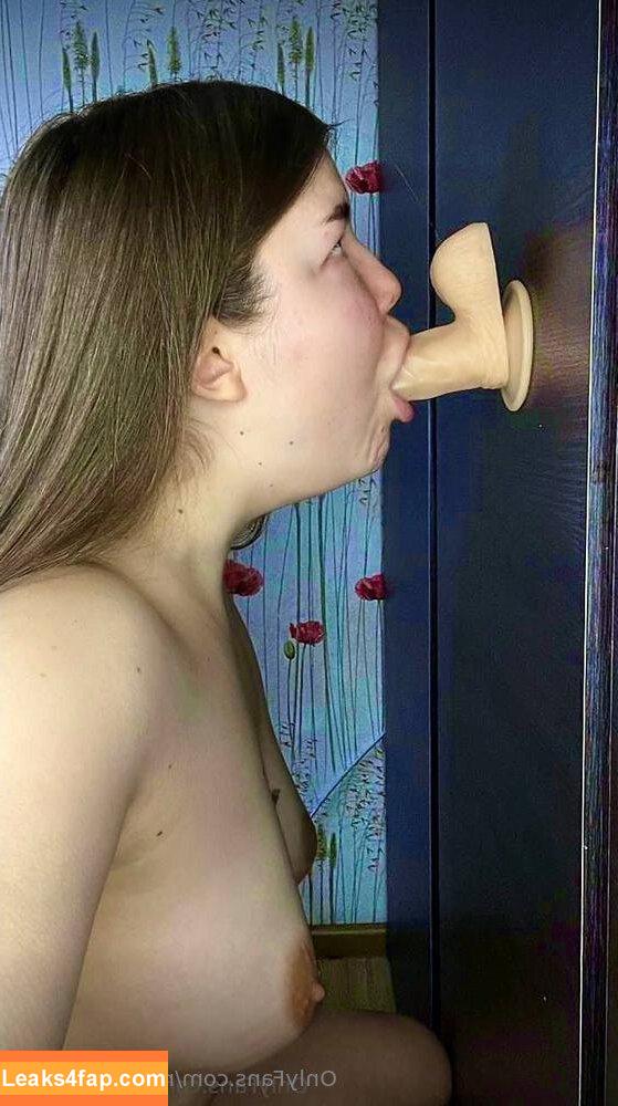 milka_tsunade / milka_miia leaked photo photo #0068