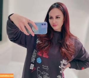 Milky Mommy photo #0011