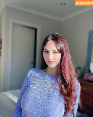 Milky Mommy photo #0012