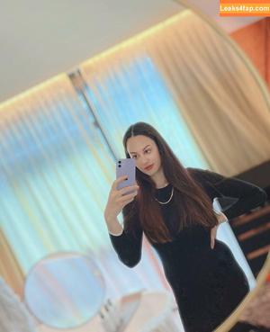 Milky Mommy photo #0016