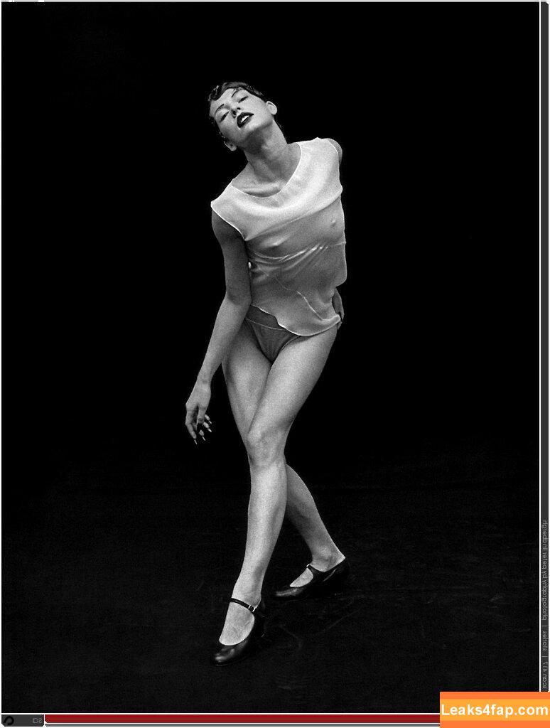 Milla Jovovich / MillaJovovich leaked photo photo #0004
