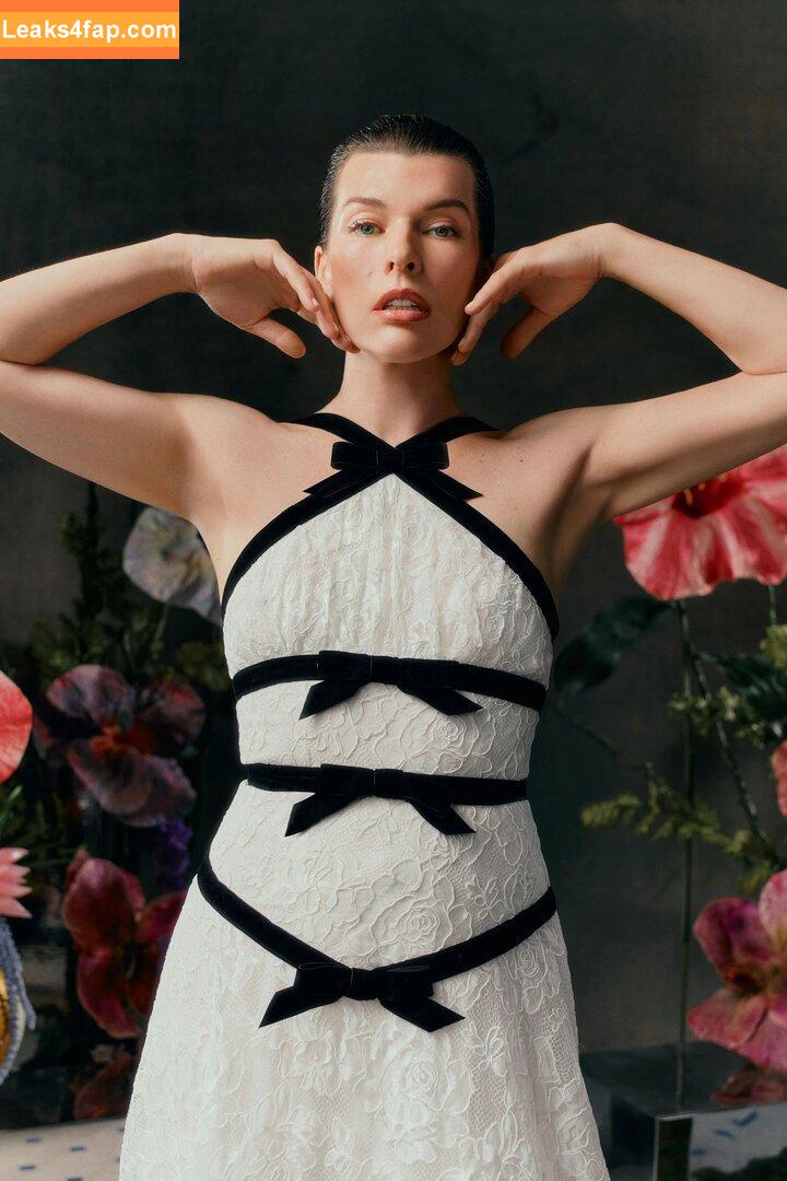 Milla Jovovich / MillaJovovich слитое фото фото #0023