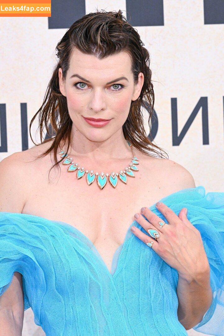 Milla Jovovich / MillaJovovich leaked photo photo #0025