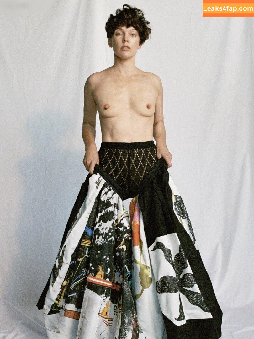 Milla Jovovich / MillaJovovich leaked photo photo #0136