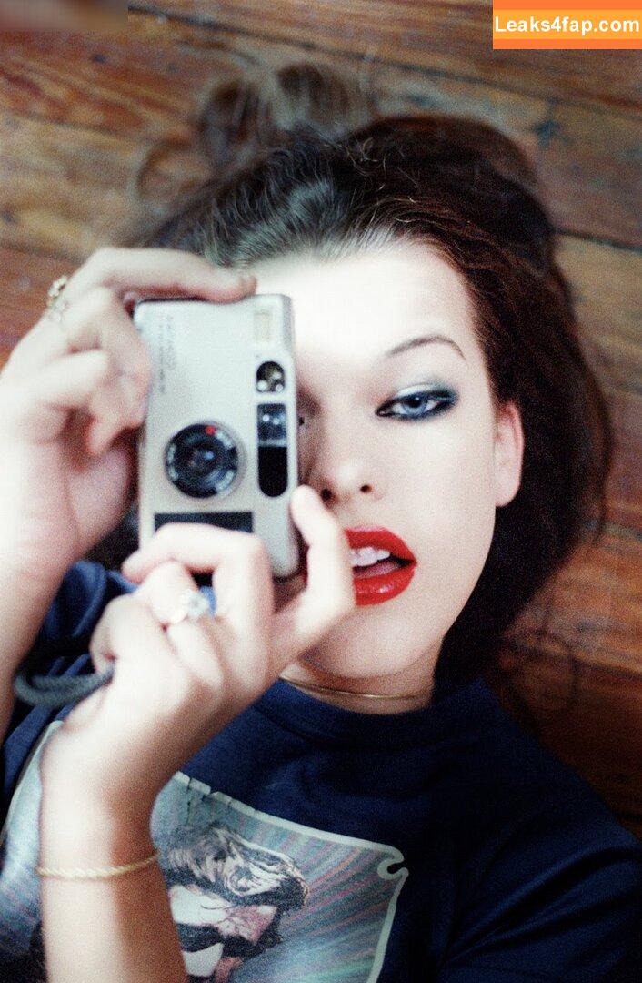 Milla Jovovich / MillaJovovich leaked photo photo #0143