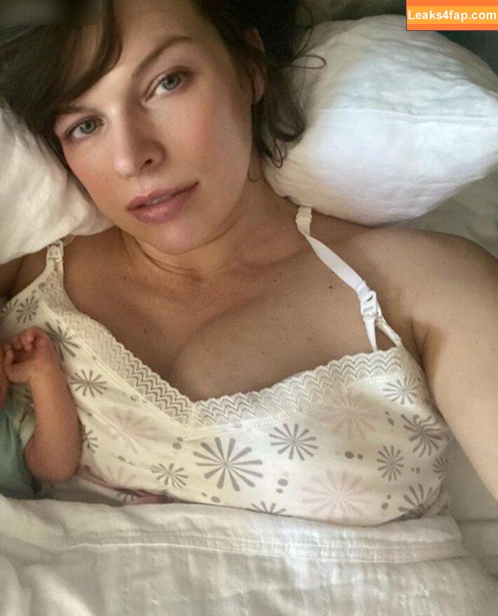 Milla Jovovich / MillaJovovich leaked photo photo #0195