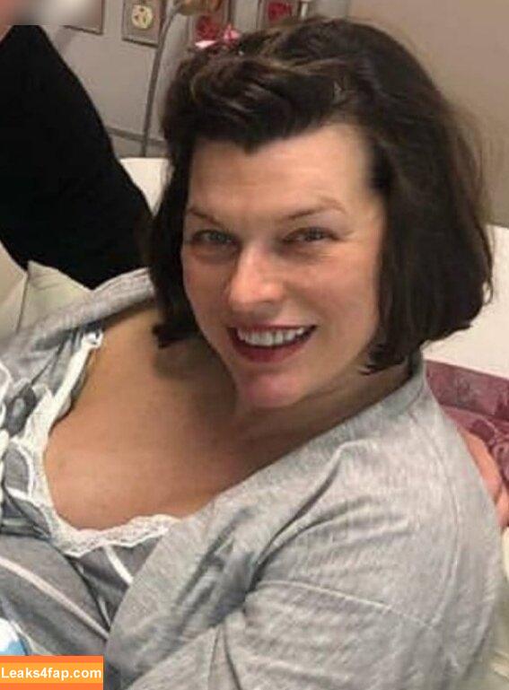 Milla Jovovich / MillaJovovich leaked photo photo #0203