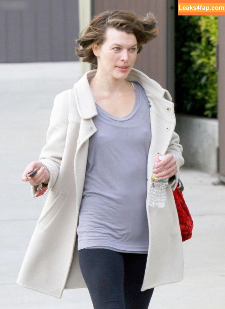 Milla Jovovich / MillaJovovich leaked photo photo #0335