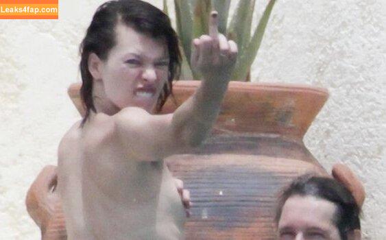 Milla Jovovich / MillaJovovich слитое фото фото #0344