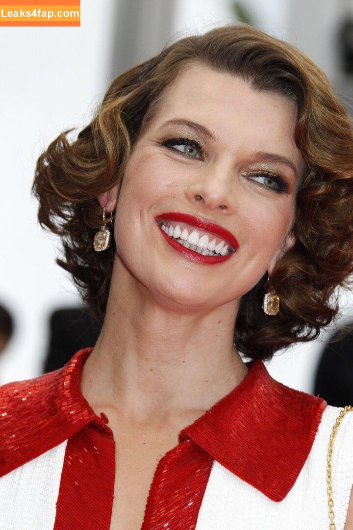 Milla Jovovich / MillaJovovich leaked photo photo #0437