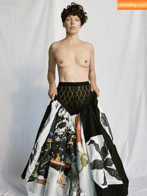 Milla Jovovich photo #0136