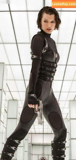 Milla Jovovich photo #0183