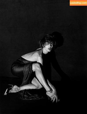 Milla Jovovich photo #0435