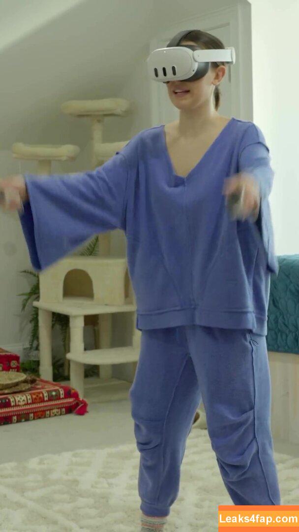 Millie Bobby Brown / milliebobbybrown leaked photo photo #1377