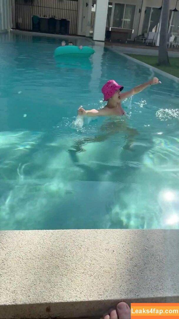 Millie Bobby Brown / milliebobbybrown leaked photo photo #1402