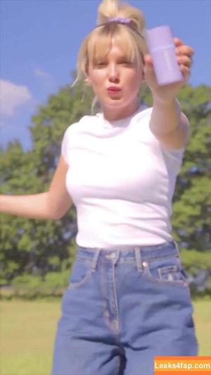 Millie Bobby Brown photo #1404